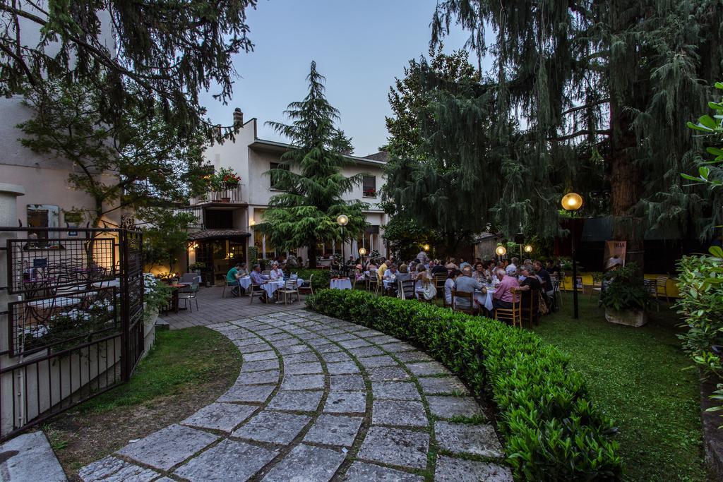 Albergo Locanda Cavallino Toscolano Maderno Eksteriør bilde